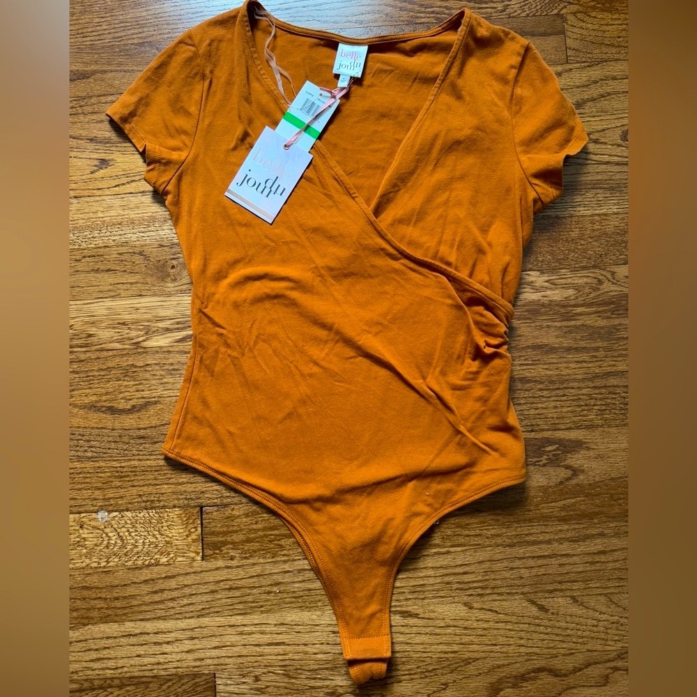 Short Sleeve V Neck Bodysuiy